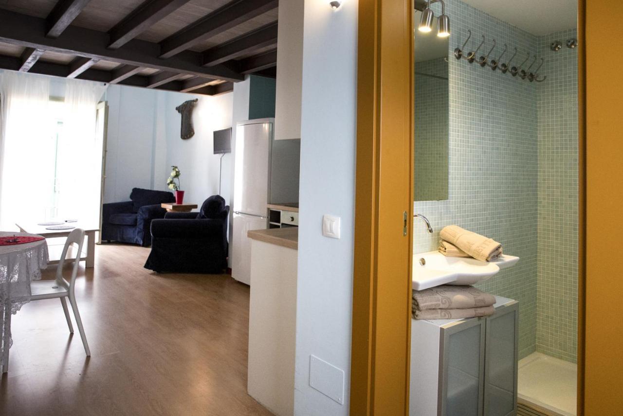 Sea & Wave La Casita De Hinestrosa Apartments Malaga Exterior photo